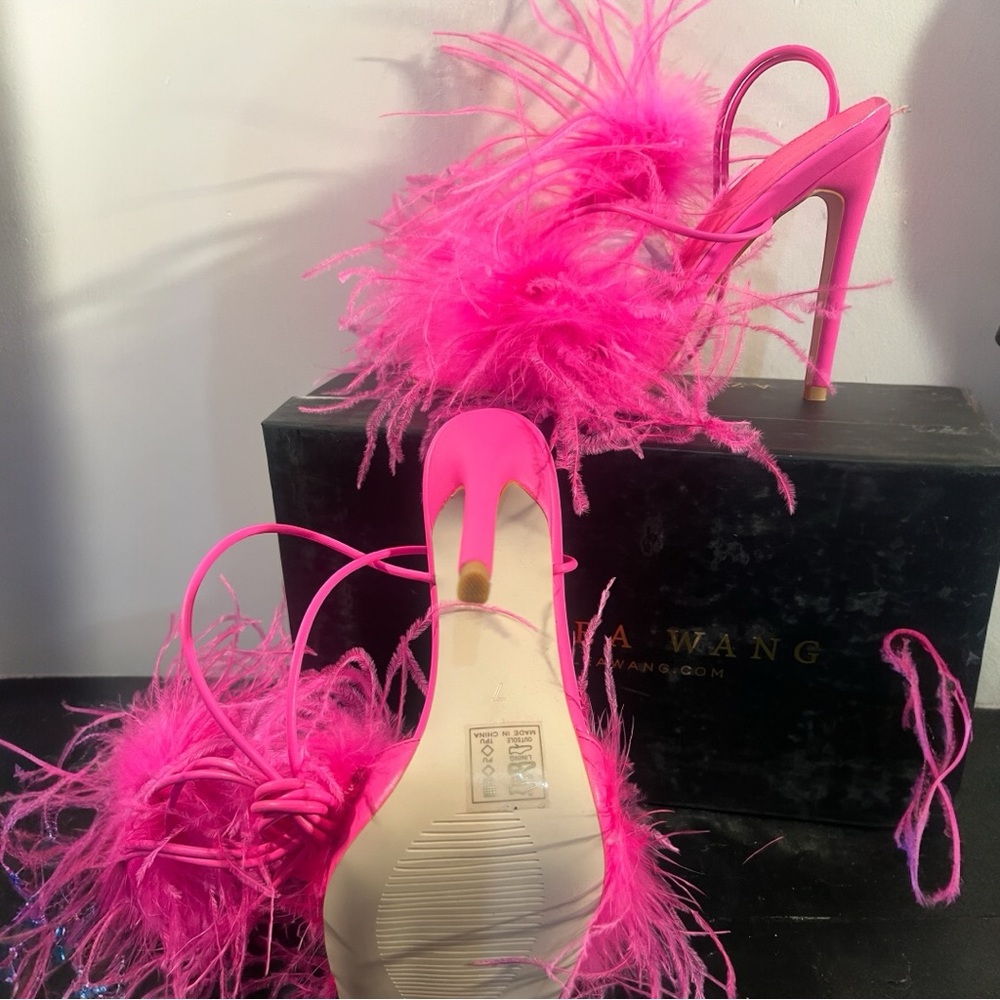 Azalea Wang Elegant Pink Feathered Women's Heels Size 7. - NWT - Picture 7 of 10